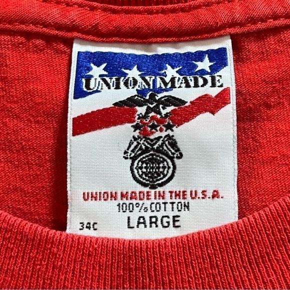 Vintage red union made in the USA t shirt CWA men’s L nice condition quality - Picture 5 of 5